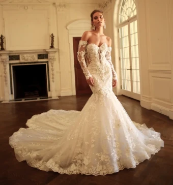 Amalia Carrara 392 #0 thumbnail