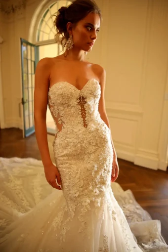 Amalia Carrara 392 #2 thumbnail