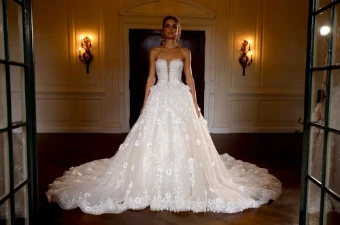 Amalia Carrara 396 #4 thumbnail