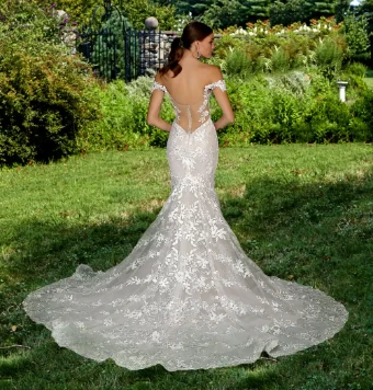 Eve of Milady Couture 4405 #1 thumbnail