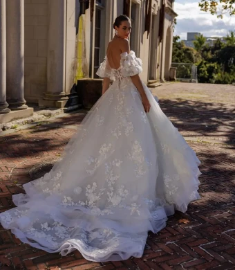 Eve of Milady Couture 4424 #3 thumbnail