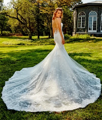 Eve of Milady Boutique 1657 #1 thumbnail