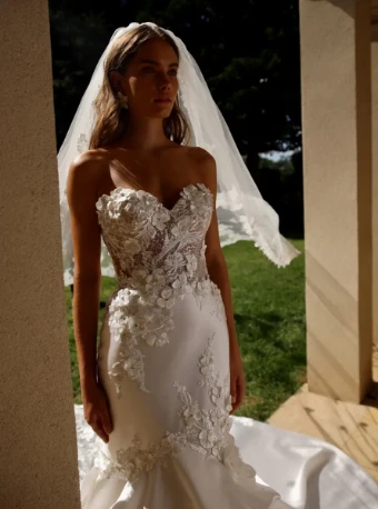 Eve of Milady Boutique 1679 #4 thumbnail