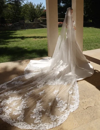 Eve of Milady Boutique 1679 #3 thumbnail