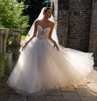 Eve of Milady Boutique 1703 #5 thumbnail