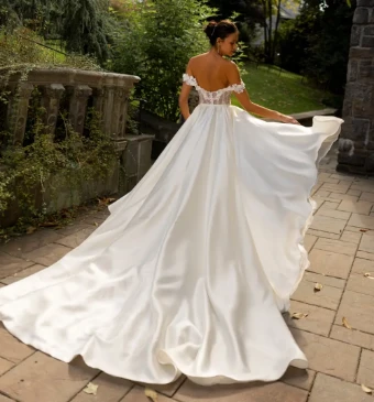 Eve of Milady Boutique 1711 #1 thumbnail