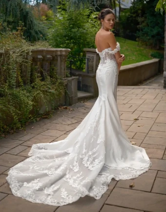 Eve of Milady Boutique 1711 #4 thumbnail